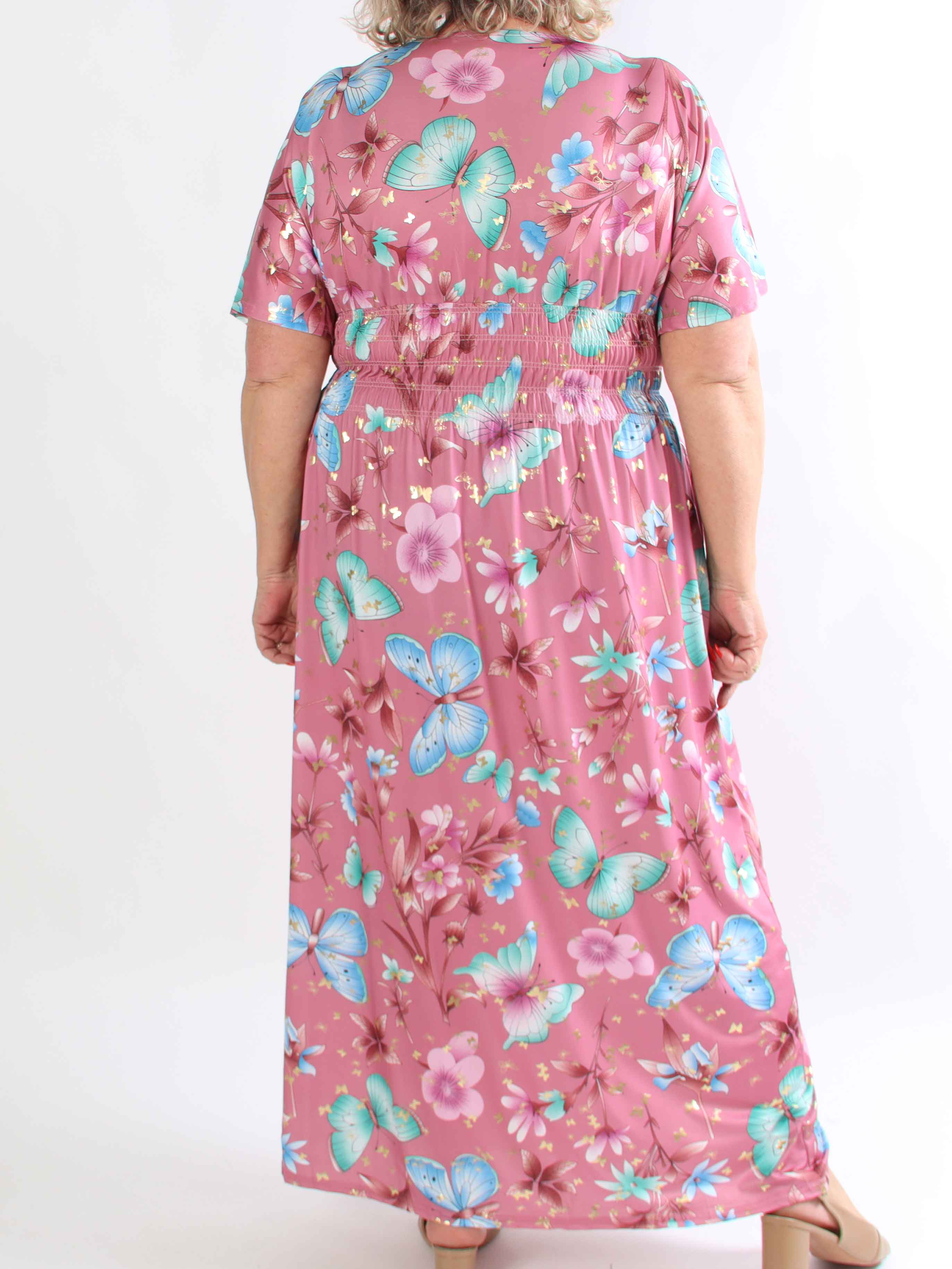 Pams Fairytale - Lång plus size klänning i fint blom- och fjärilstryck